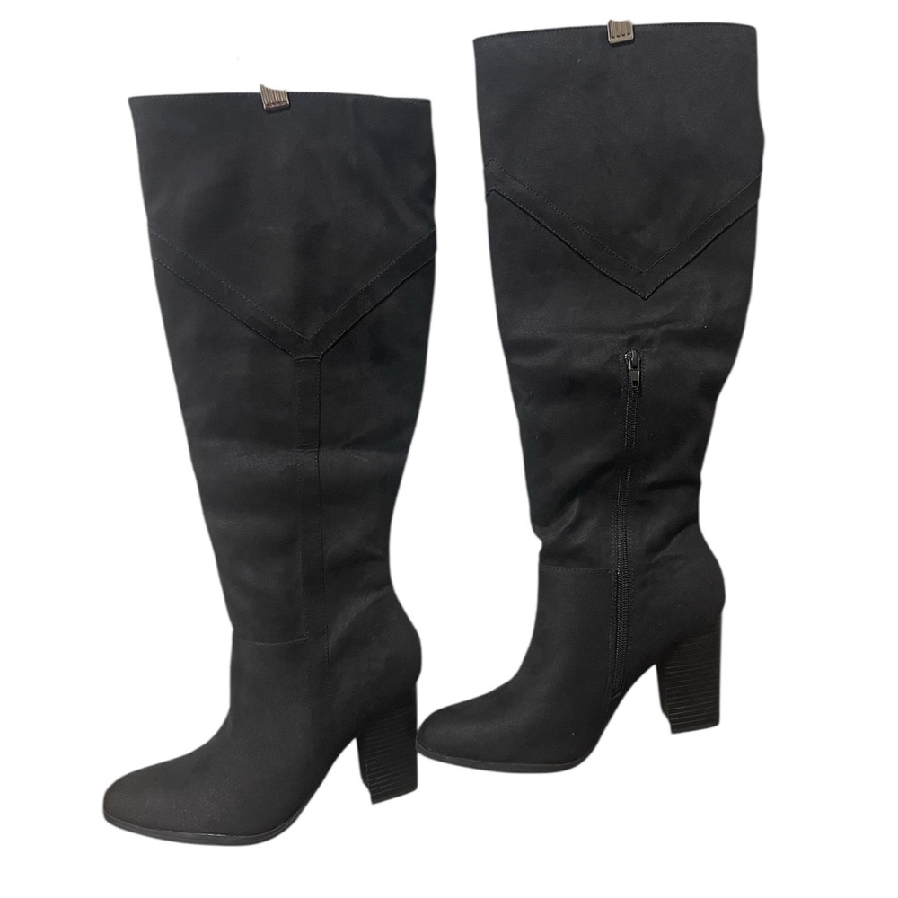 Elegant Black Knee-High Boots - Picture 2 of 10
